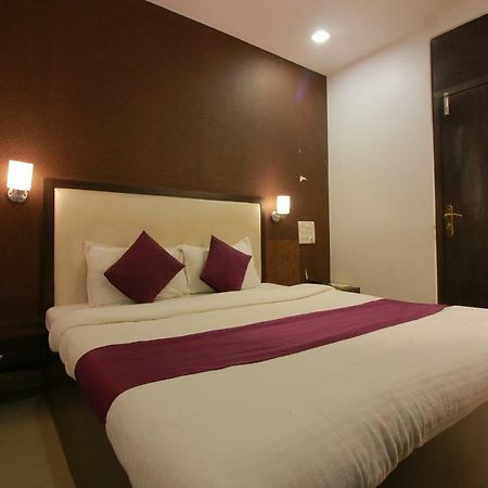 Hotel Modern Bombay Exterior foto